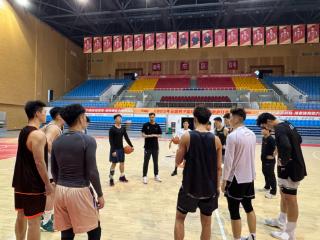 NBL球队首次踢馆CBA！合肥狂风男篮“双线”备战