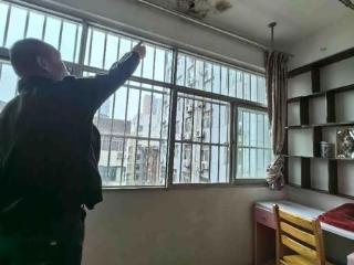 顶层住户雨后“漏水”成常态 物业拒维修 能申请大修基金吗？