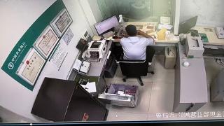 农行郯城支行营业部：农情服务暖人心 零币兑换解难题