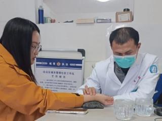“家门口”的博士团队，为群众撑起“健康保护伞”