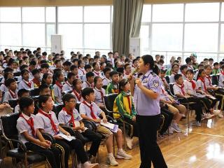 临沂市公安局河东分局桃源路派出所：暖心守护校园 共筑平安防线