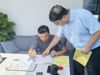 假期服务“不断档”，上饶银行广丰支行把“柜台”设到购房一线