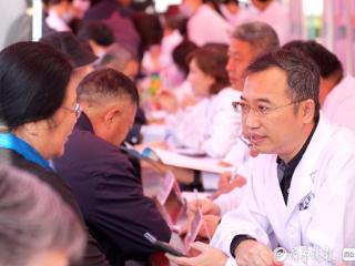 吉大一院专家义诊团来日照，市民家门口享顶级医疗服务