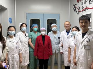 跨越千里的“生命重逢”！省外血液病患者赴毓璜顶医院接受移植