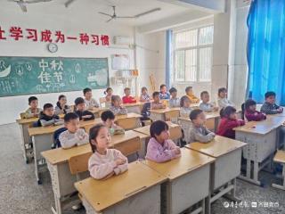广平镇麻庄小学举行公益电影进校园活动