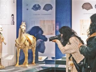故宫院藏捐献文物展今日开展