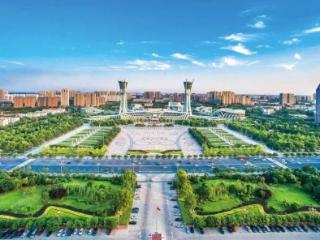 奔跑在生态与科技的城市画卷中