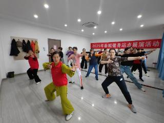 八段锦为何成“国民健身操”？上高街道学苑社区火热开练 解锁古人的养生智慧