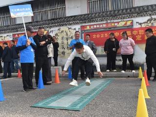 郯城县杨集镇“全民健身 乐享生活”秋季趣味运动会精彩纷呈