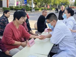 滨城区市立医院康复医学科走进华滨新村