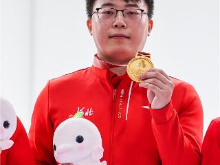 牛琪松：超越自己 胜在执着