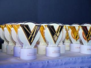 2025微博V影响力大会揭晓9组大V荣誉，“尽兴分享”推动社会价值沉淀