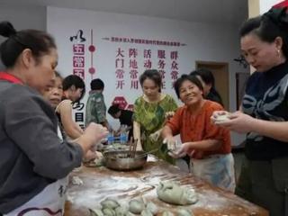上饶市万年县苏桥乡：美食电影伴良夜，“五常五心”暖民心