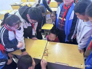 广平镇焦集小学六年级语文组解锁“《竹节人》语文实践课堂”