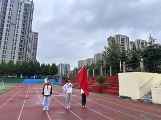 临沂第六中学太原路校区举行七年级建队仪式