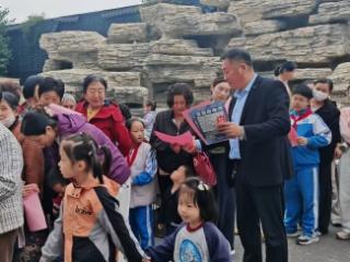 济宁太白湖新区许庄街道荷韵花园社区“香飘邻里‘肠’相伴 反诈知识入人心”主题活动