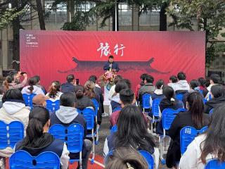 烟台树德技工学校举行“豫行·树德”公益美术展