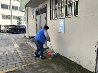 仙营街道谢营社区开展环境治理活动