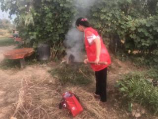 江西奉新：速灭秸秆火 守护好环境