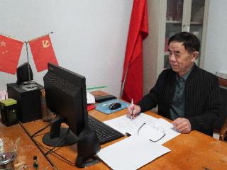 税苑先锋丨退岗不退责 靠前守初心 老党员杜庆利的“银发”担当
