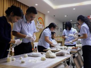 利津农商银行举办读书品鉴暨茶点手作活动