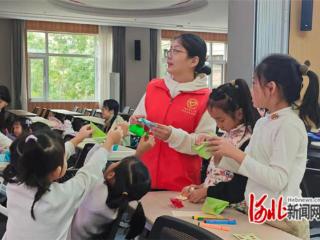 石家庄市盛邦花园第二社区开展“小手折出航天梦”主题活动