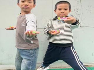 探寻秋天秘密 捏出丰收喜悦——徐家楼街道梅山社区恒大城幼儿园开展橡皮泥丰收手工活动