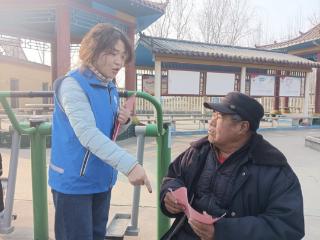 唐口街道杜屯社区组织开展反电诈知识志愿服务活动