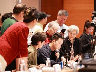 科技有温度！及象教育以数字方案弥合银发群体艺术学习的“数字鸿沟”
