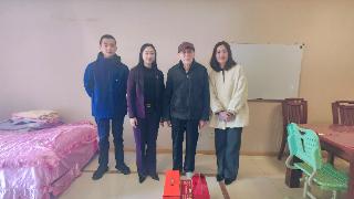 党建引领践初心 重阳慰问暖桑榆 山东城发青岛城市公司党支部开展“双报到”敬老活动