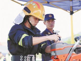 全省消防员“比武” 厦门选手摘金夺银