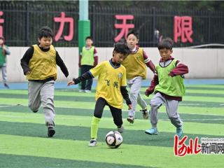 石家庄市东三教小学校园足球班级联赛开赛