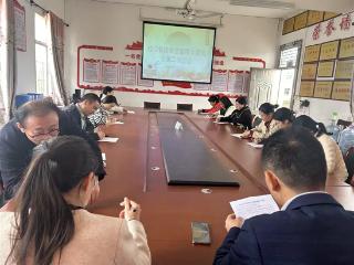 余干县金山咀中心小学举行第二次膳食监督活动