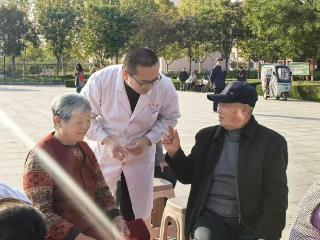 滨城区市立医院中医专家团赴建翔小区东院义诊