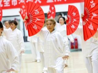 体育名城 活力德城 | 2025年德州市老年人体育活动精品项目健身成果汇演在德城区举办