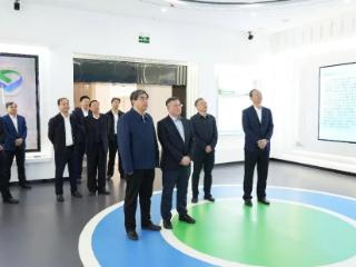 中国信达公司党委副书记、总裁宋卫刚一行到鲁泰控股集团调研