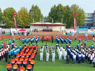济南市莱芜第一中学初中部（济南市鲁矿中学）2025年体育节暨秋季田径运动会顺利举办