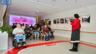 “把你当成手心里的宝” 让守护暖到老人心坎里 扫码阅读手机版