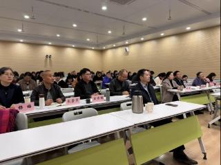 聚焦核心素养 共探教学新径——济南市莱芜第一中学顺利举行“济南市高中英语教研共同体专题研讨活动”