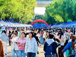 “就业形象指导”和“简历门诊”护航大学生就业