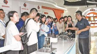 2025年第四季度“央媒话厦门”采访团昨走进四家单位 2025年第四季度“央媒话厦门”采访团昨走进四家单位