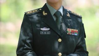 柔肩扛起拓荒之责，掌心传递医者温度！军医李慧灵的海岛坚守