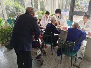 敬老月里送健康 情暖银龄护安康——俚岛中心卫生院开展老年人健康宣传系列活动