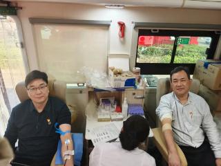 为爱挽袖 大爱同行——赵楼电厂开展无偿献血活动