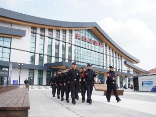 通铁公安护航沈白高铁平稳运行