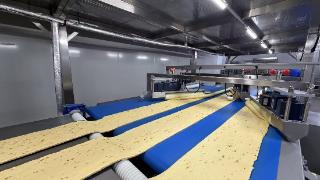 全网销量超1亿片，这家面包厂怎么做到的？(图1)