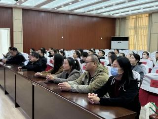 聊城市东昌府区实验幼儿园召开第八届家长委员会换届纳新会