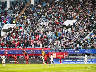 吉镜头丨雨中鏖战 长春亚泰0比4不敌北京国安