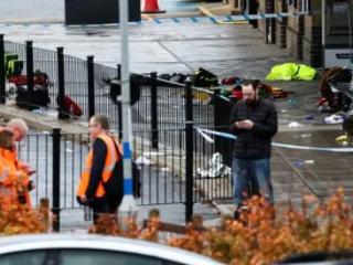 英国火车袭击案嫌疑人身份公布 警方称暂无恐袭迹象