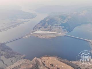 一条公路的“双向奔赴”